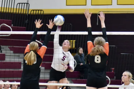 Majettes sweep Coyotes in home battle
